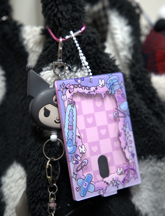 Babie Photocard Holder Keychain/Standee