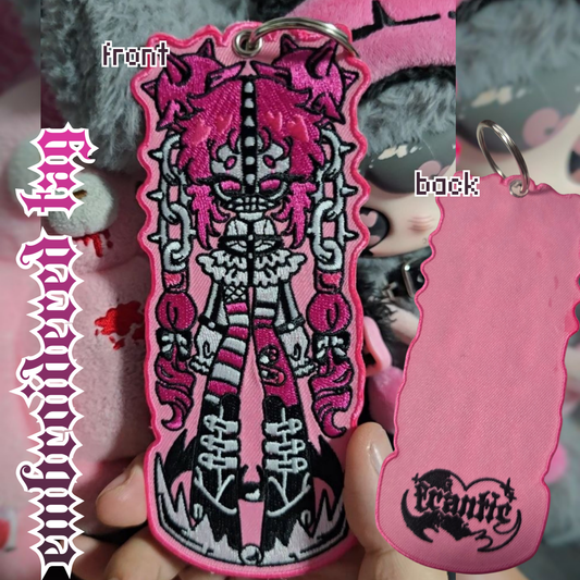 Razor Embroidered Tag